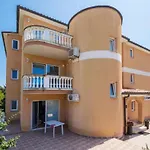 Appartamento Canaria 2 By Interhome