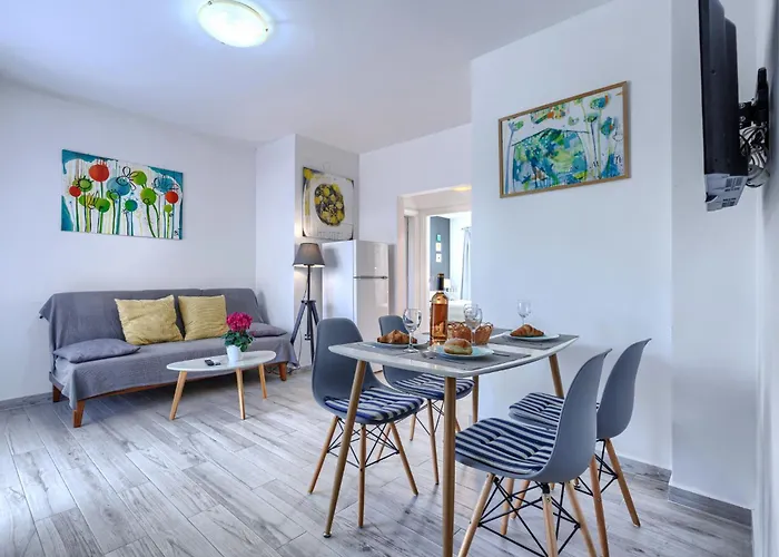 Canaria 2 By Interhome Pula