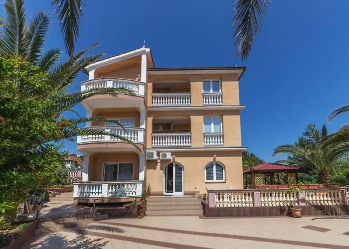 Canaria 2 By Interhome